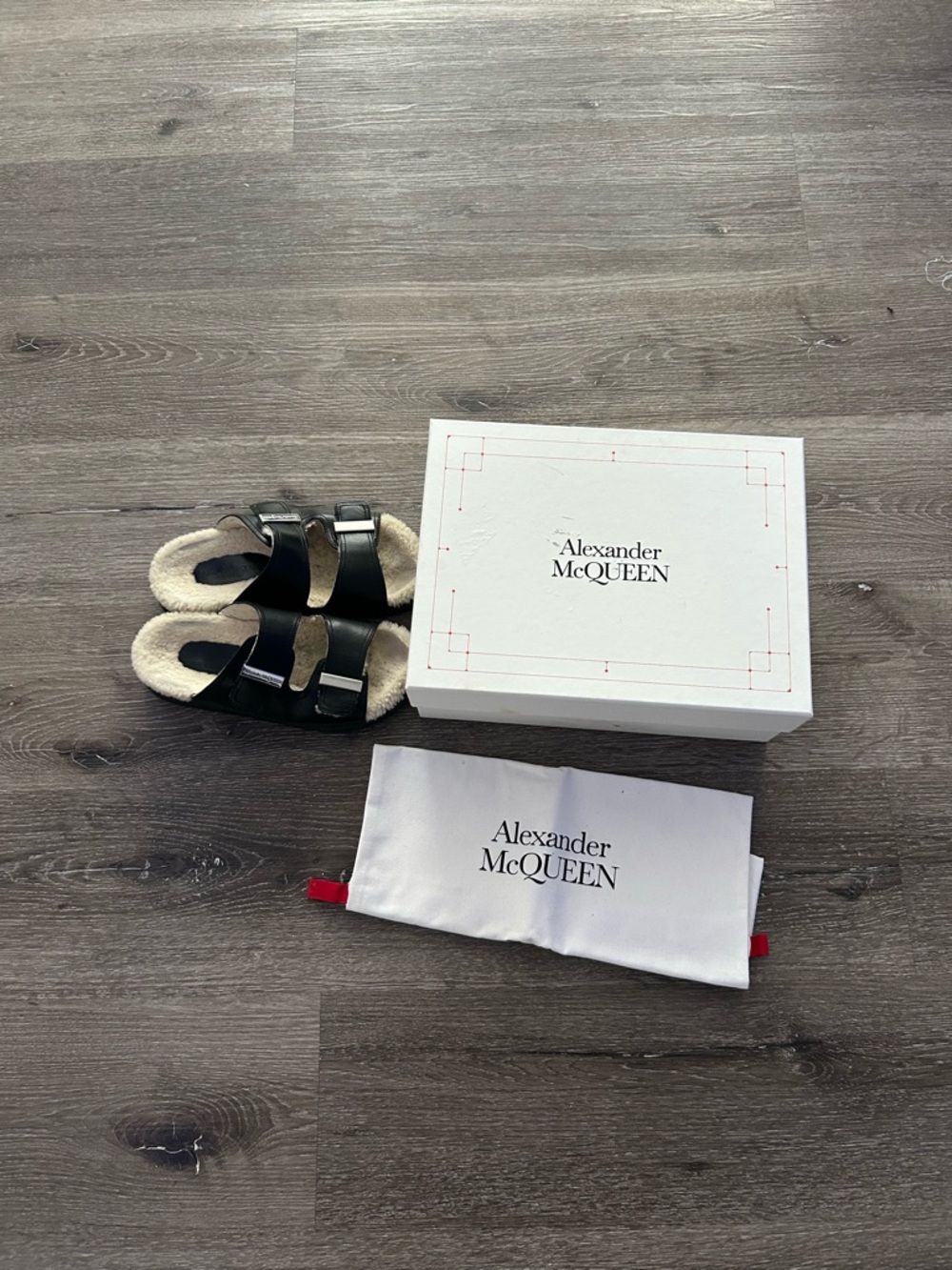 Alexander McQUEEN White and Black stearling slides size 37c